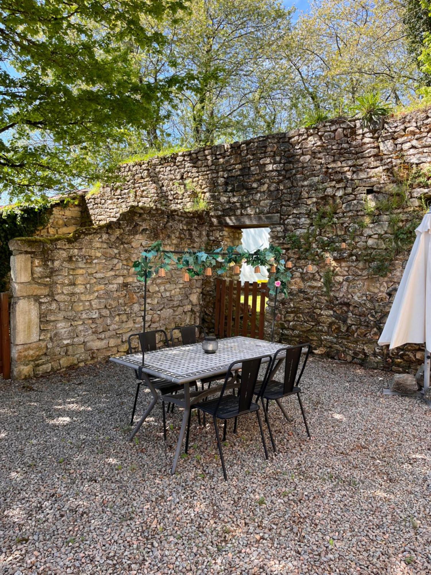Le Plantier 1 Apartment Beaulieu-sur-Sonnette Exterior foto